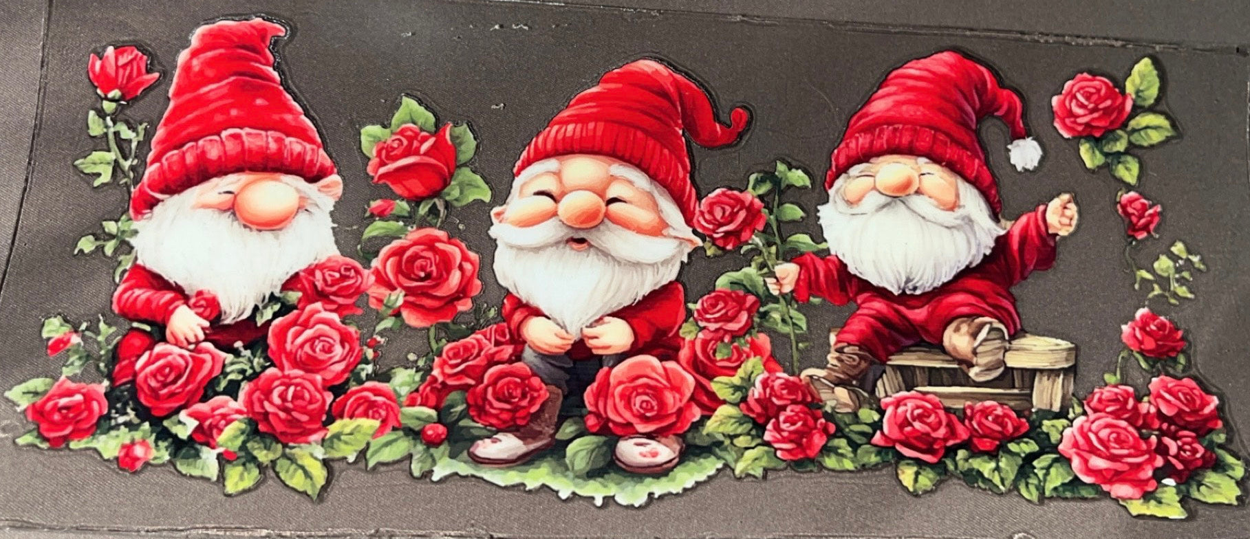 Red Gnomes with red roses