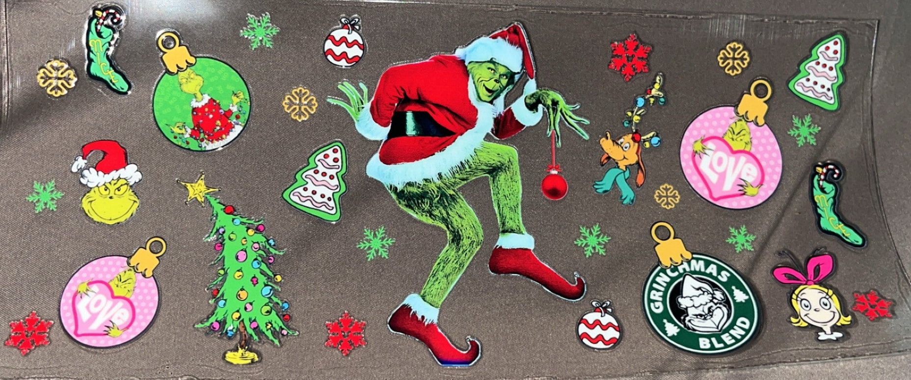 Grinch tip toeing